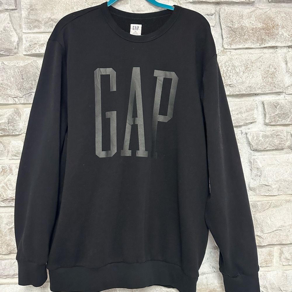 Men’s Gap Logo Sweatshirt